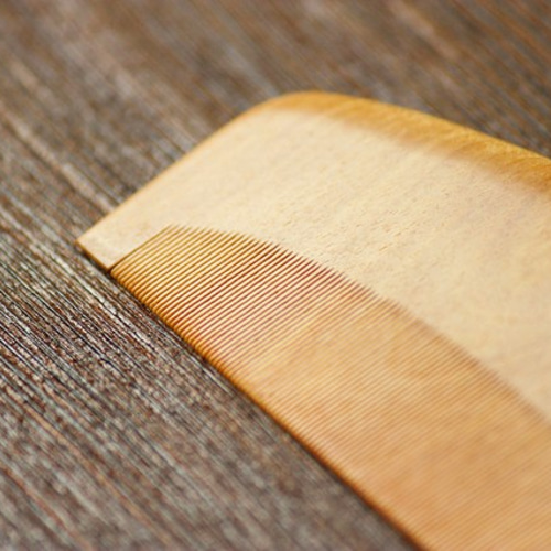 8月中まで値下げ 工房ふるかわや 超細歯 イスノキ櫛 お六櫛 8月中まで