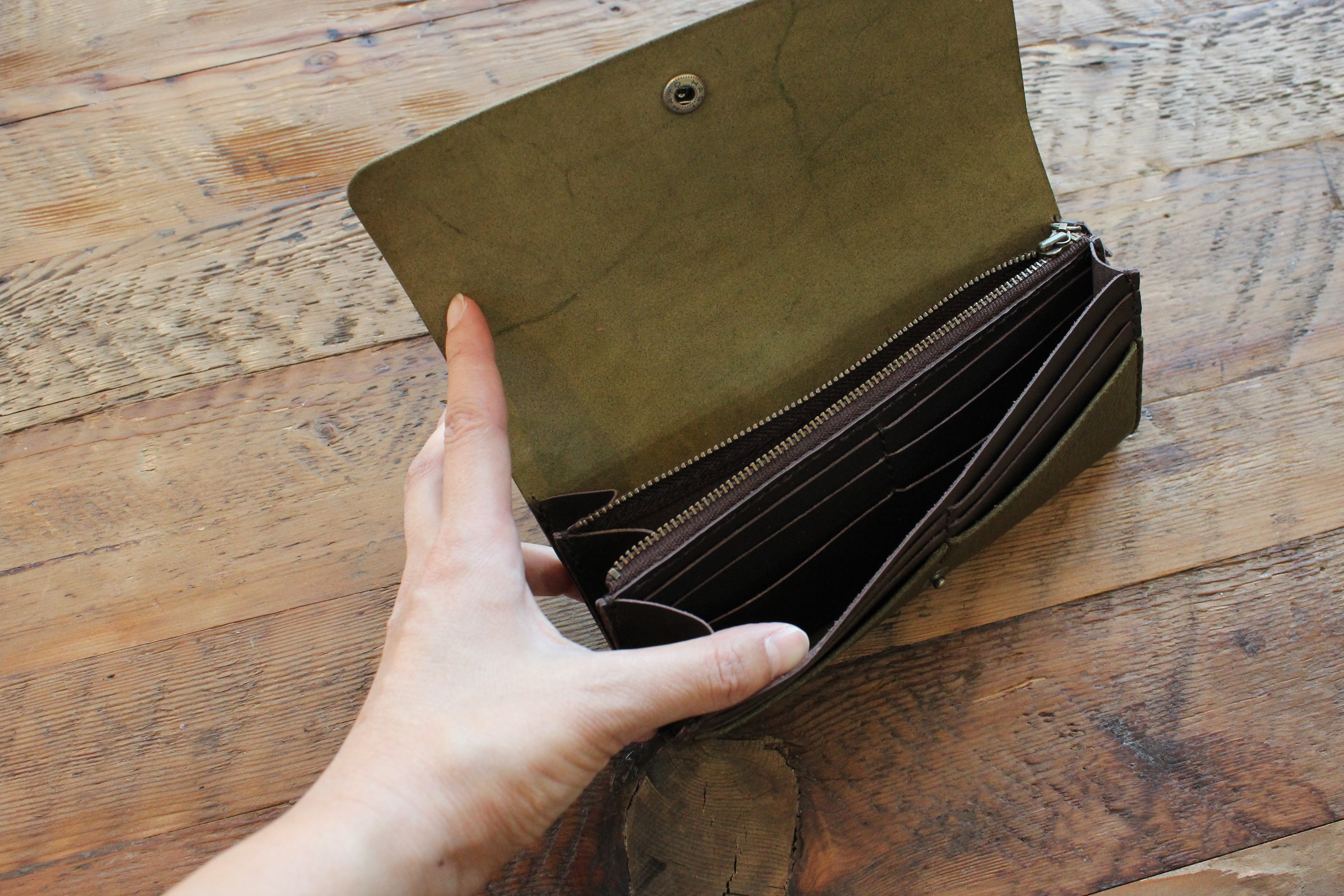 再販まつり2025 Creema限定  ワンタッチシンプル 革財布　緑　 納期１週間　 イタリア レザー