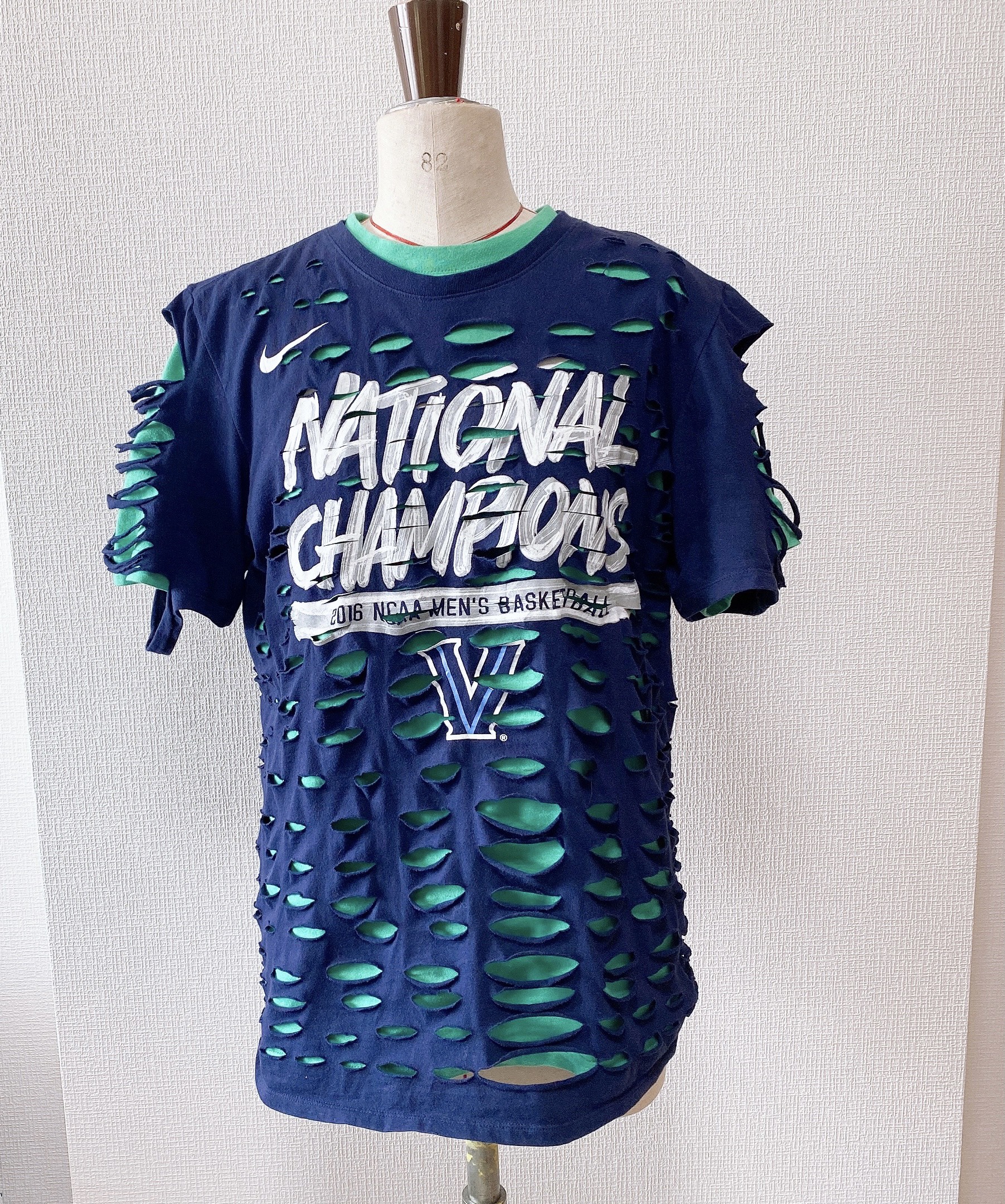 44マグナム実弾穴あきTシャツ ターゲット付き Monster BASE