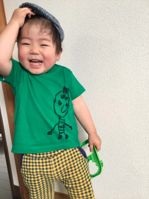 【キッズサイズ】小さなデザイナー☆ 子供の絵をTシャツに！！ 2枚目の画像