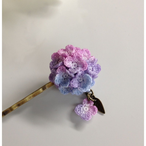 紫陽花のヘアピン（紫色）レース編み ヘアピン Lunarheavenly