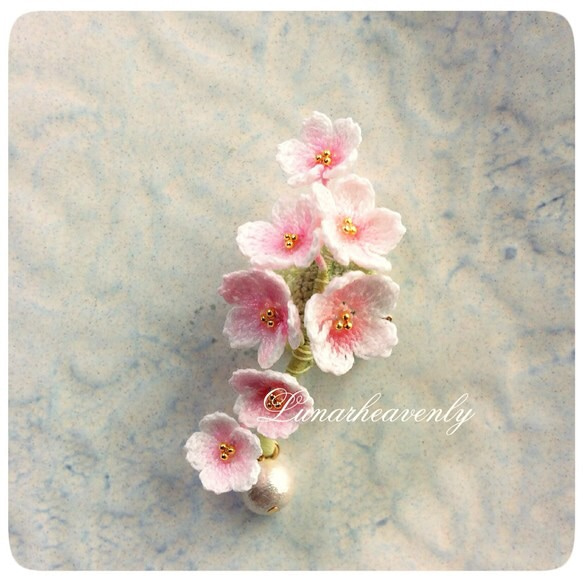 桜のイヤーカフ レース編み 2枚目の画像