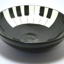 ピアノの鉢 2枚目の画像