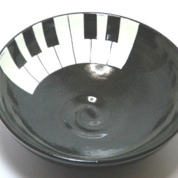 ピアノの鉢 5枚目の画像