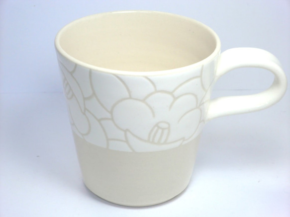 白椿のマグカップ 1枚目の画像