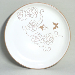 バラと蝶のお皿 1枚目の画像