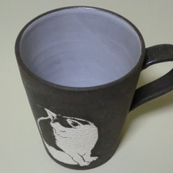 ブチ猫のマグカップ 5枚目の画像