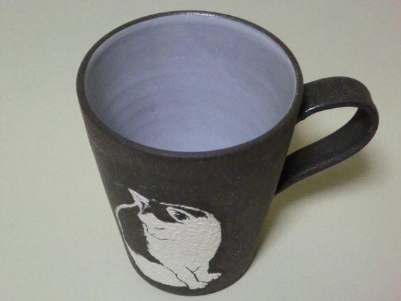 ブチ猫のマグカップ 5枚目の画像