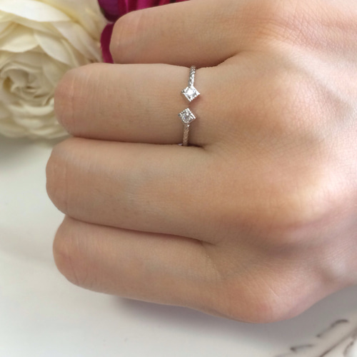 カルティエタイプのCZダイヤ フリーサイズリング 指輪・リング プロフ