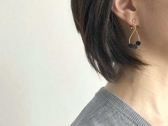 think（earrings(clip-on or pierced )） 第1張的照片