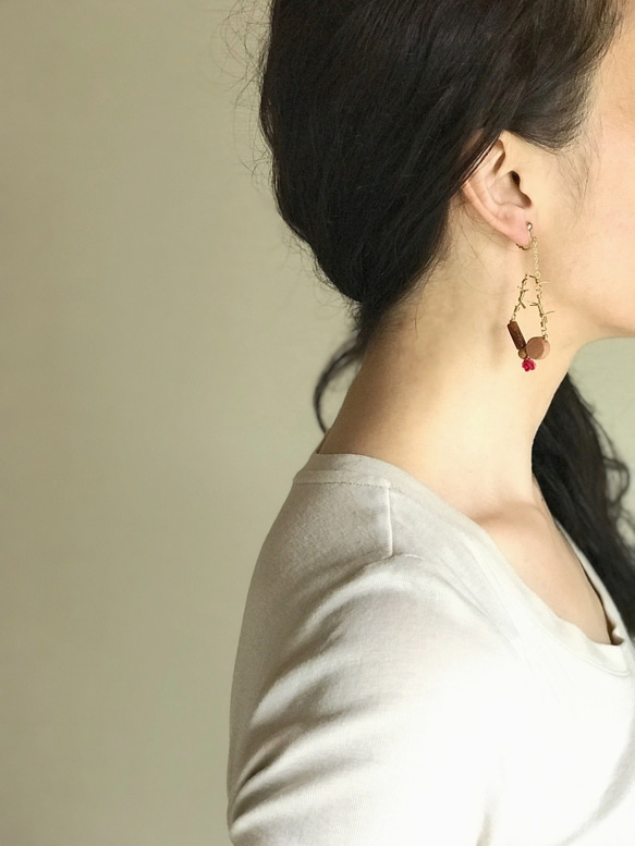 Frida（clip-on/pierced earrings） 1枚目の画像