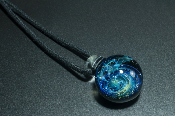 宇宙　玻璃　項鍊　Galaxy Borosilicate Glass ST-386 17mm 第3張的照片