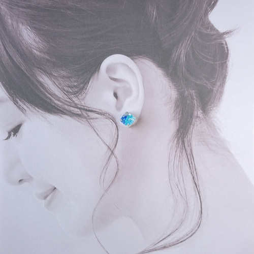 琉球ガラスの涼やかピアス・イヤリング ブルー 夏の空と海の色  