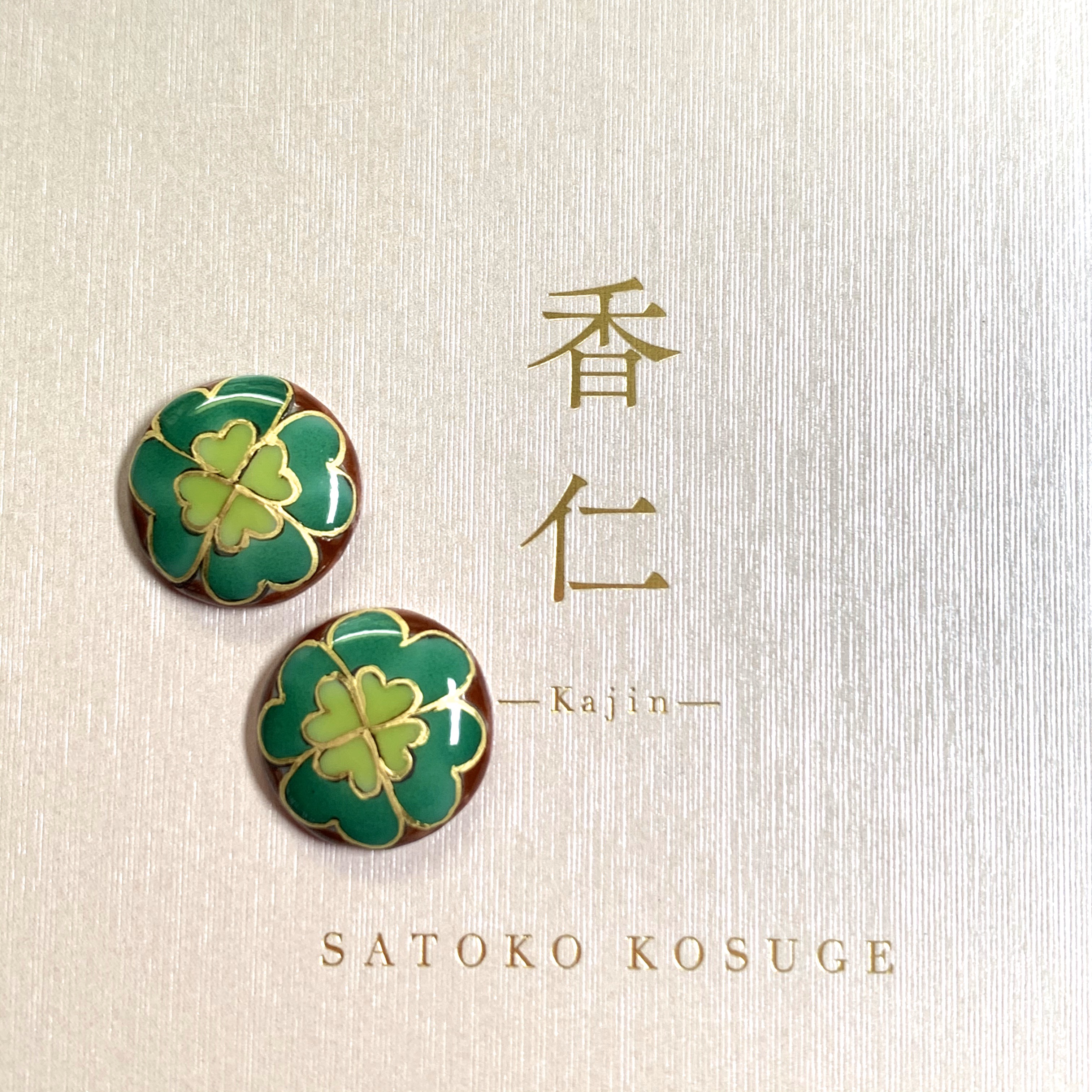 四葉のクローバーピアス（グリーン）