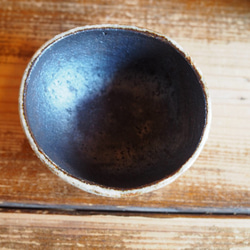 イロガラ豆鉢オーバル【たたき粉引モノトーン】 2枚目の画像