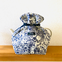 ティーコゼ　リバーシブル ギンガムチェックとティーカップ柄のリバーシブルティーコゼー販売ページ