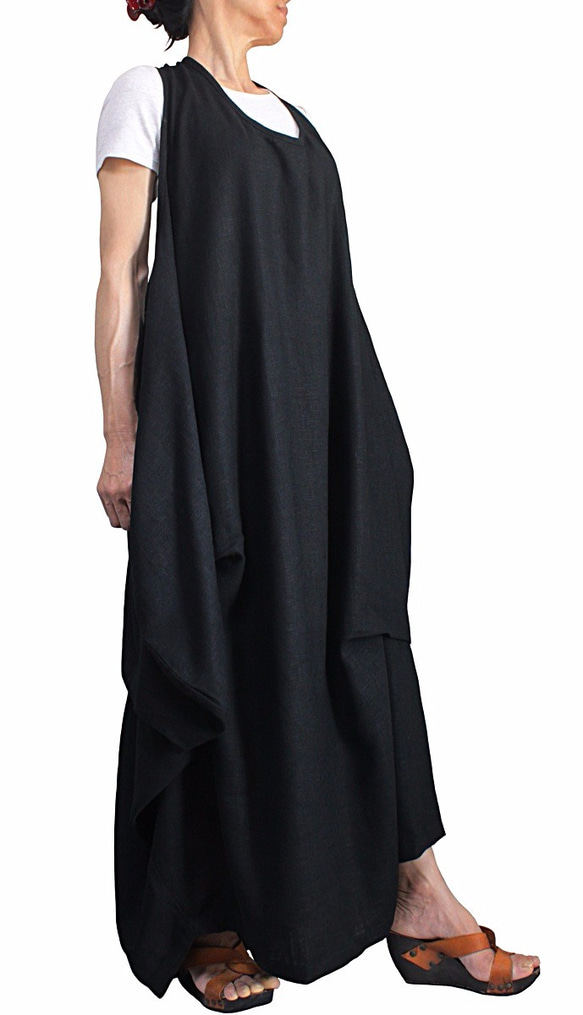 柔軟麻布製的無袖寬鬆洋裝 （DNN-084-01） 第2張的照片