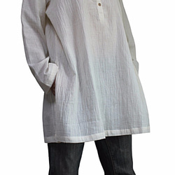 柔軟棉質的立領長版上衣 鮮奶油色（BNN-018-02） 第3張的照片