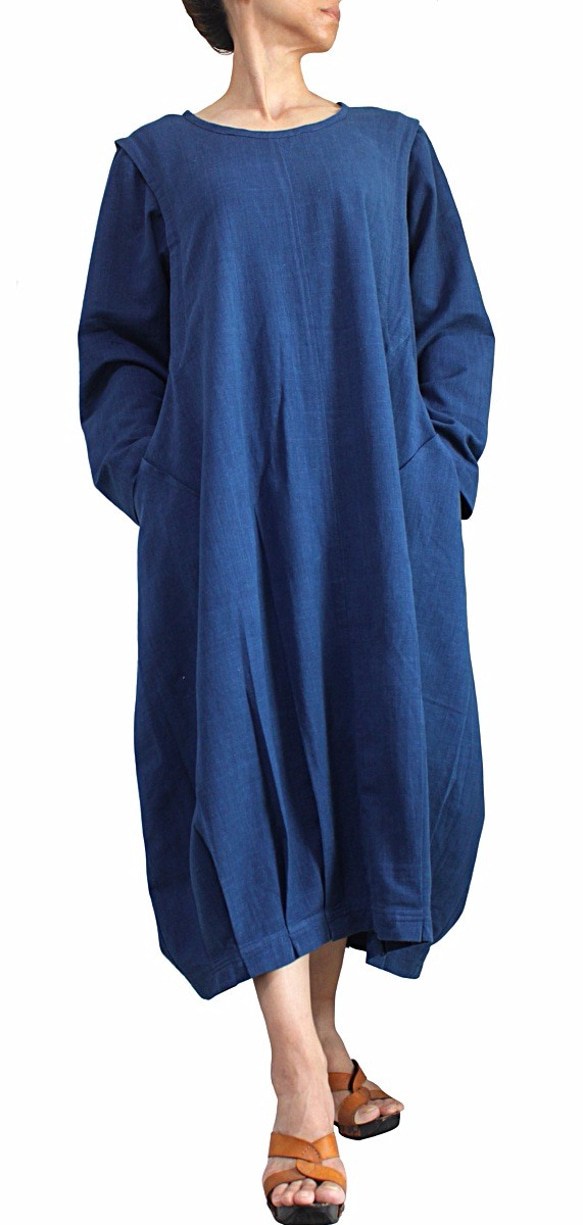 ジョムトン手織り綿のゆったり袋ドレス インディゴ（DNN-078-03） 2枚目の画像
