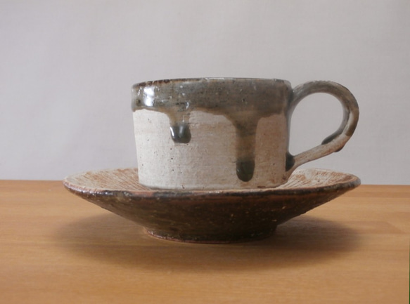コーヒーカップ＆ソーサー（赤土）《003》 2枚目の画像