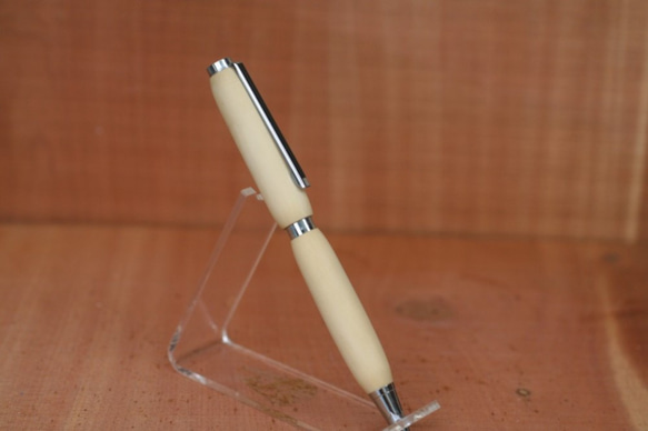 真弓（マユミ）　２軸スリムモデル　銀のボールペン 2枚目の画像