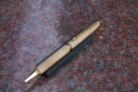 肉桂（ニッキ）　２軸ペン　クロスタイプ　三菱鉛筆ＳＫ－８ 2枚目の画像