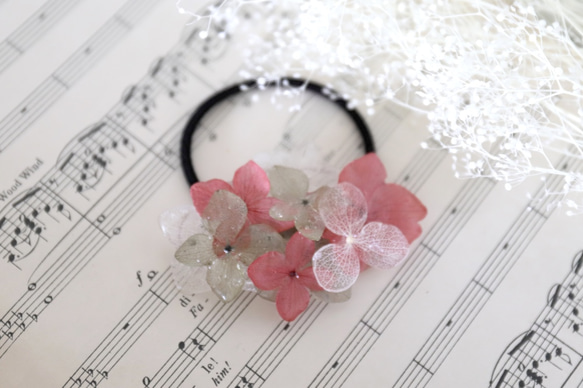 【1149】ミモザ×あじさい　レジンヘアゴム 1149】ミモザ×あじさい レジンヘアゴム