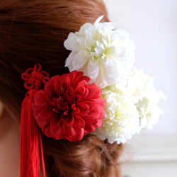 大麗菊及菊花的髮飾 第3張的照片