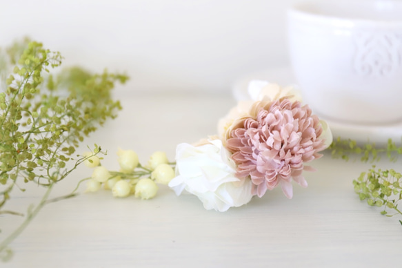 [非標準尺寸郵件免費送貨！ 】古色古香的白色非洲菊和粉紅色的媽媽胸花＃421 第2張的照片