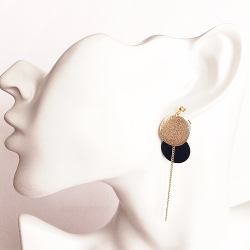 ピアス・黒black*goldブラックゴールドラウンドメタルロングチェーン  