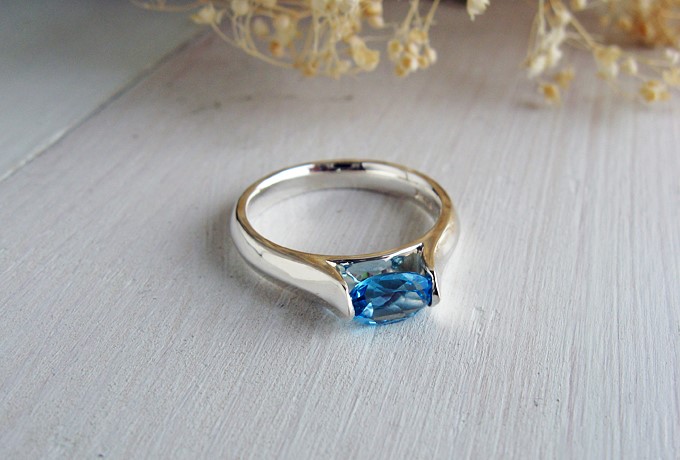 リーフ・ブルートパーズ　シルバーリング