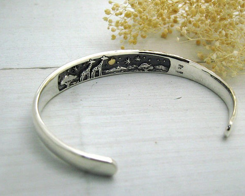 0_16373738e23bca513f3bc86e1f8a