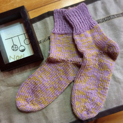 「送料無料」おばあちゃんの手編み靴下22(24〜26cm) 1枚目の画像
