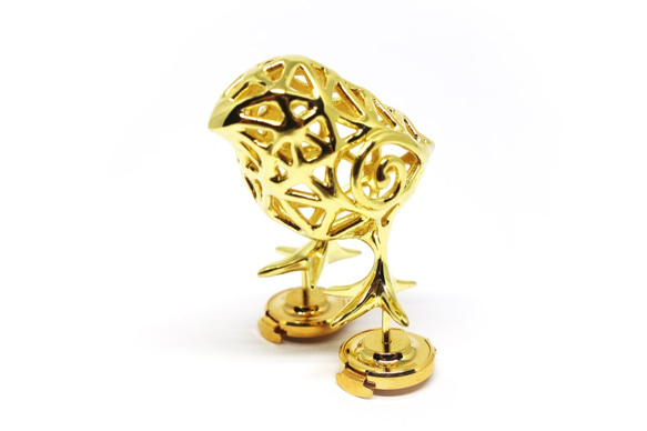 カラーひよこSV925ゴールドメッキ・ブローチ・ハットピン【Pio by Parakee】chick gold 2枚目の画像
