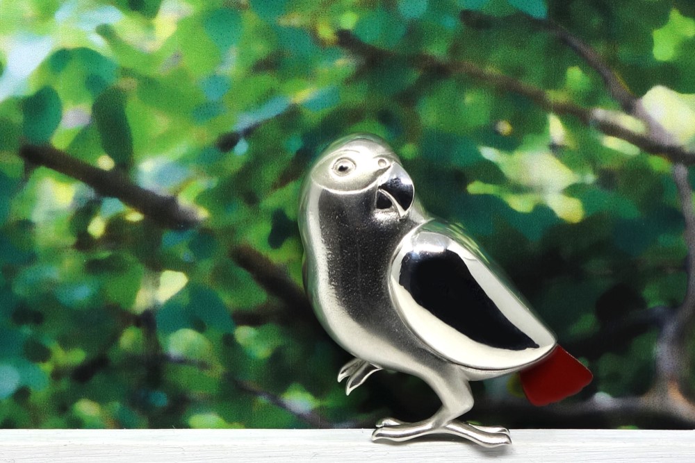 ヨウムのSV925と漆のブローチ【Pio by Parakee】African grey broach