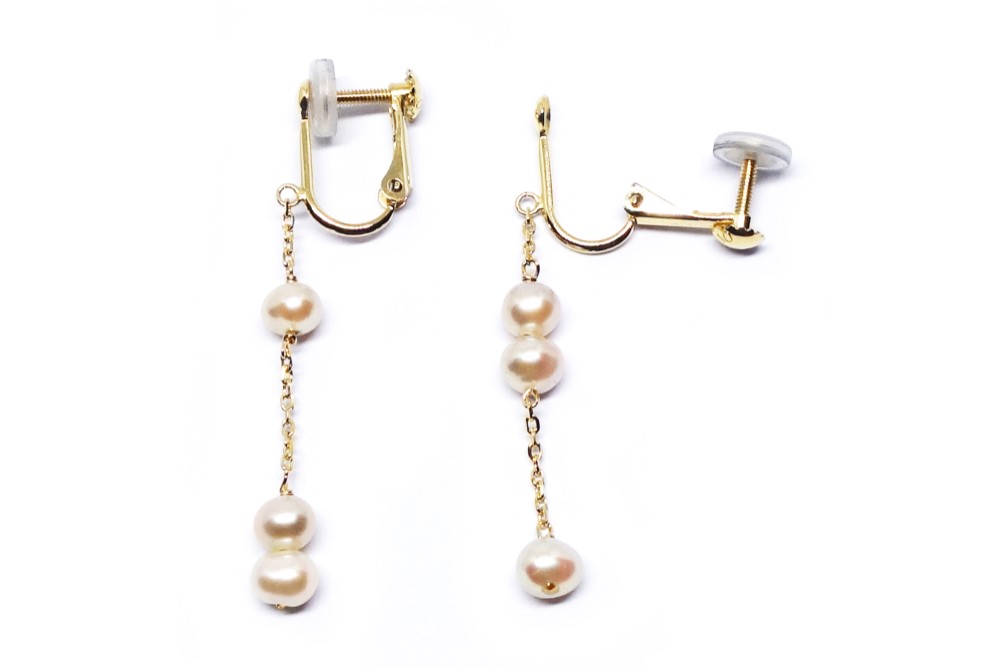 エレガントK10淡水真珠イヤリング【PioParakee】stepping-pearls earrings