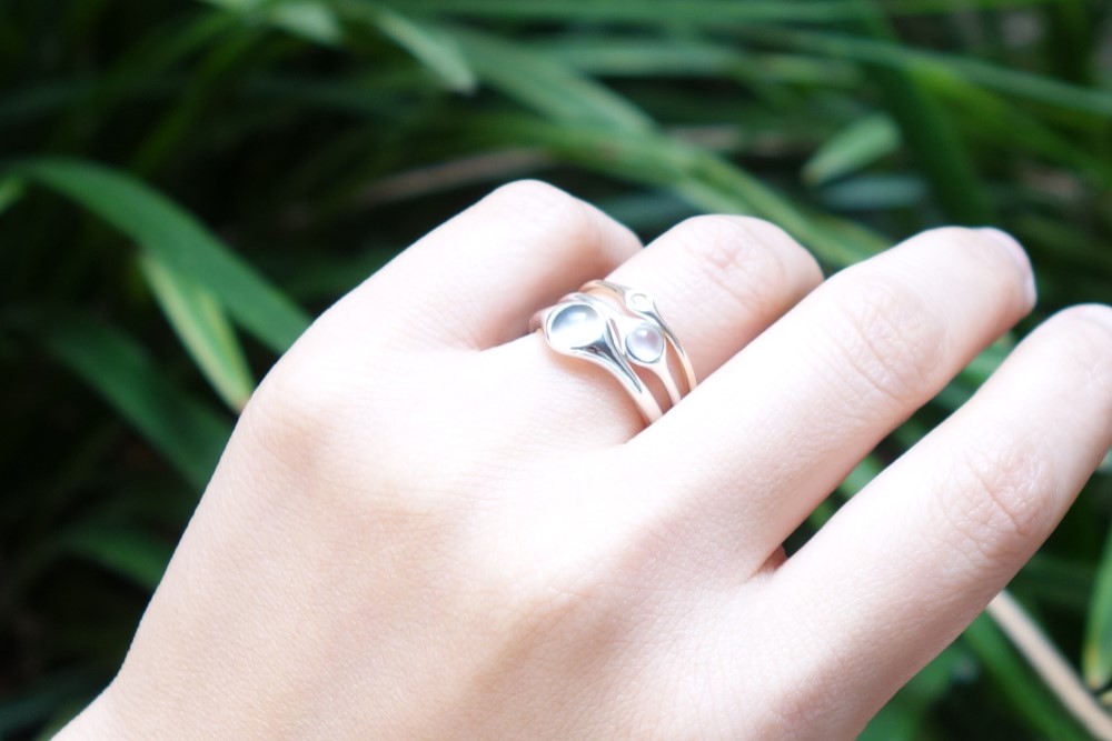 ミニオンリングSV925ムーンストーン【Pio by Parakee】minion moonstone