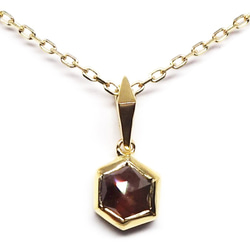 ダークレッドダイヤ・ヘキサゴンK18ペンダント・チェーン別売【Pio by Parakee】 1枚目の画像