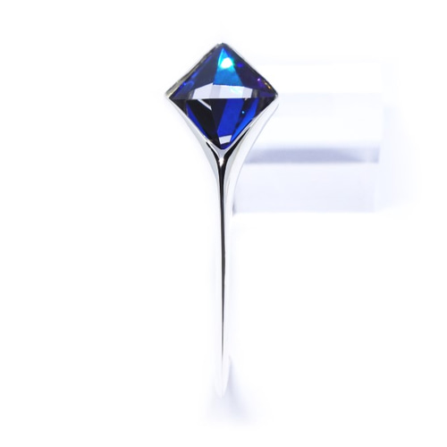 群*青様 Swarovski クリスタル　トナカイ 1096034 証明書、取説 楽天市場】産地証明書付き 本物 糸魚川翡翠 龍神 勾玉