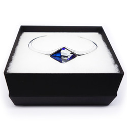 ユニセックスバングル・青の世界：スワロフスキー・クリスタル&SV925【Pio by Parakee】 10枚目の画像