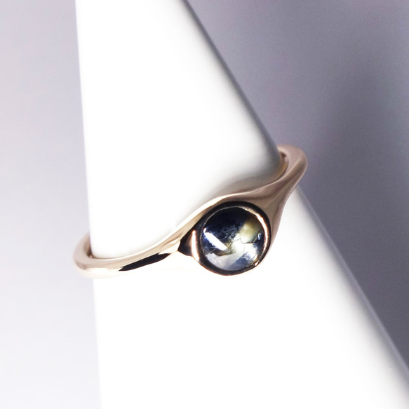 5ｍｍの煌めきゴールドシーンサファイアK10リング【Pio by Parakee】Gold sheen sapphire 7枚目の画像