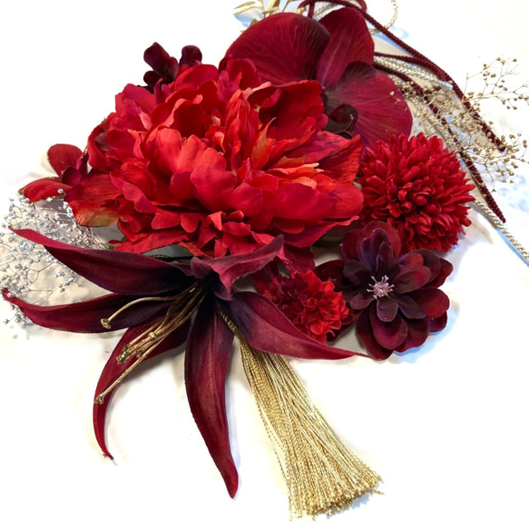 赤と金銀　絢爛髪飾り　芍薬 胡蝶蘭 百合 カブランカ 結婚式　成人式 2枚目の画像