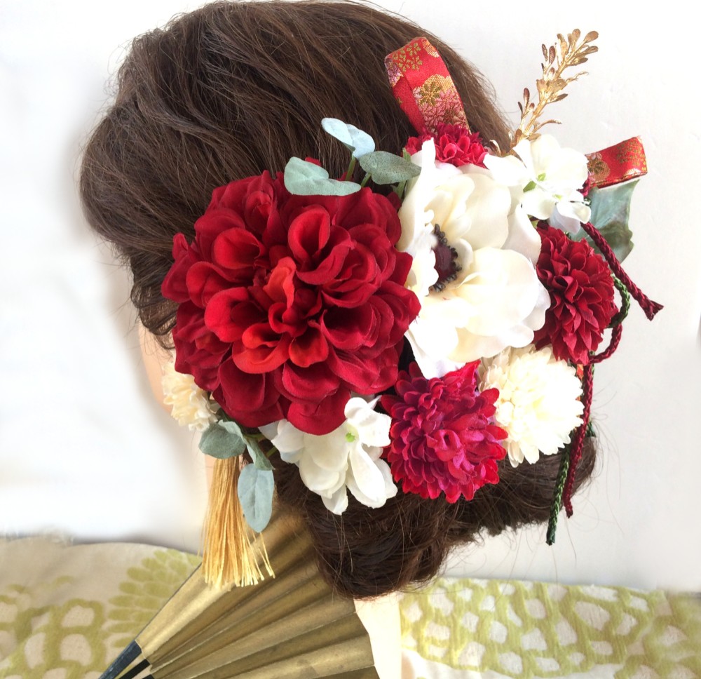 上品 個性的 ダリアと アネモネ 髪飾り 選べるタッセルとおまけのリボン付き 結婚式 成人式 着物