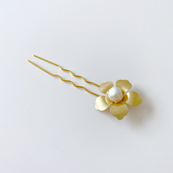 淡水真珠：baroque pearl×flower hair pin 2枚目の画像