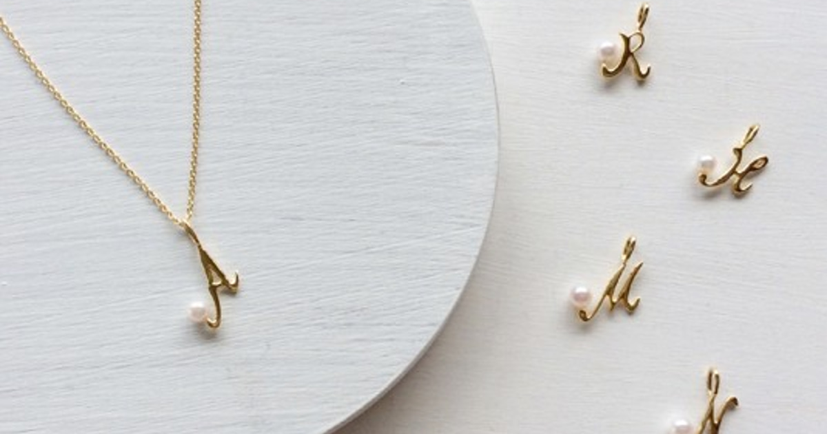 特別なイニシャルアクセサリー｜ハンドメイド、手作り通販・販売