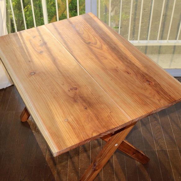 93cm✕40cm高さ70cm　頑丈杉無垢板のシンプルな折りたたみテーブル机 9枚目の画像