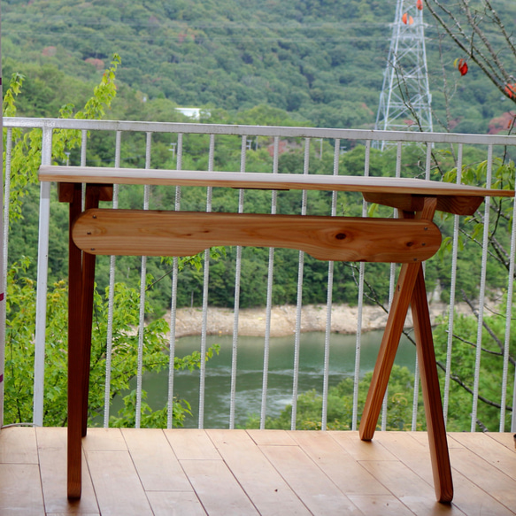 杉無垢板のシンプルな折りたたみテーブル机★ガーデンテーブル☆アウトドアテーブル★W120D80H65 3枚目の画像