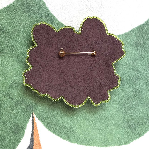 M.K.R.K⭐︎ 桜 ビーズ 刺繍 ブローチ ハンドメイドアクセサリー M.K.R.K⭐︎ 桜 ビーズ 刺繍 ブローチ ハンドメイドアクセサリー