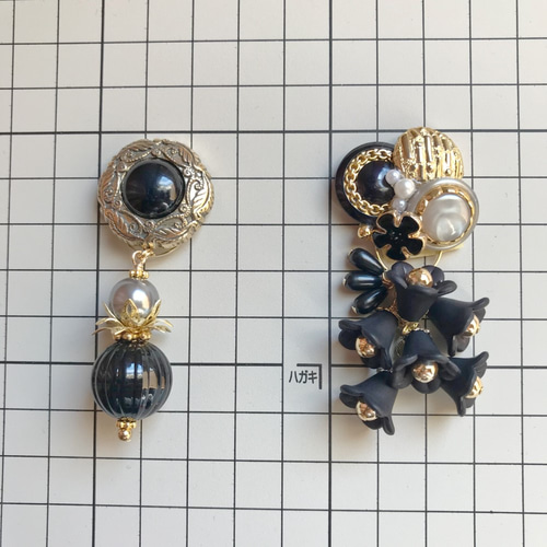 ヴィンテージボタン ピアス/イヤリング 2way大ぶり Black×Gray×Gold
