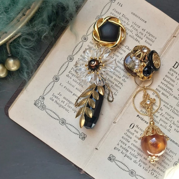 ヴィンテージボタン ピアス/イヤリング 2way大ぶり Brown×Black×Gold  